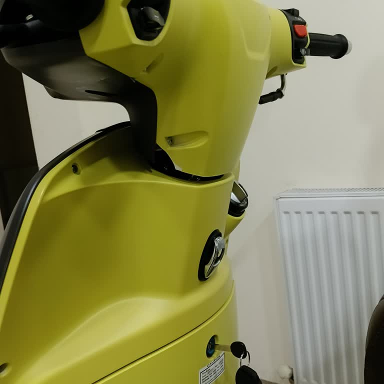 Yeni Alınan Motosiklette Kumanda Paneli Çatlak Ve Müşteri Hizmetlerinden Yanıt Gelmedi