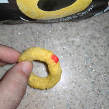 Cips Paketi İçindeki Yabancı Cisim Gıda Güvenliğini Tehdit Ediyor