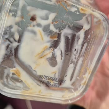 Satılan Profiterol Ve Kadayıflı Muhallebide Bozulma Ve Sağlık Riski
