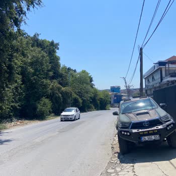 İzinsiz Dikilen Elektrik Direği Mülkiyet Hakkını Ve Yangın Güvenliğini Tehdit Ediyor