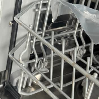 Bosch Bulaşık Makinesinin İçinde Pas Ve Lekeler: Değişim İsteği