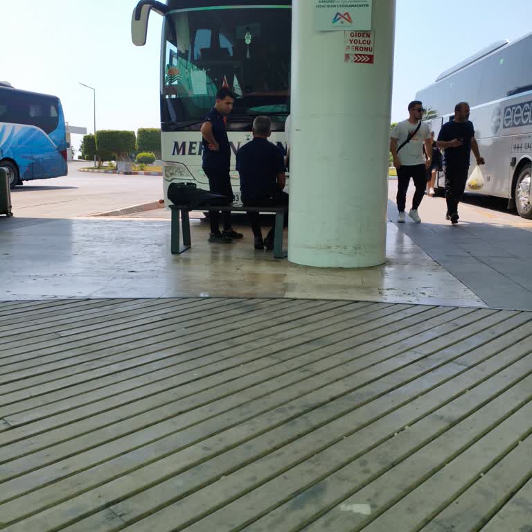 Mersin Konfor Otobüsünde Uzun Molalar Ve Zaman Kaybı
