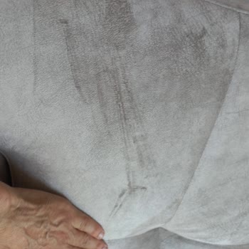Yeni Koltukta Lekeler Ve Aşınma: Çözüm Bekleniyor