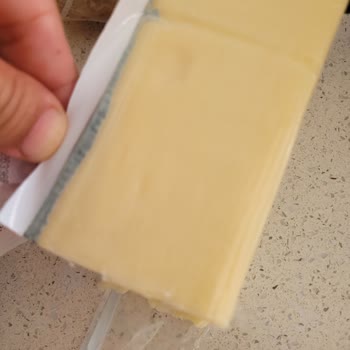 Milas A101 Şubesinden Küflü Kaşar Satın Alınması Sağlık Riskine Yol Açtı