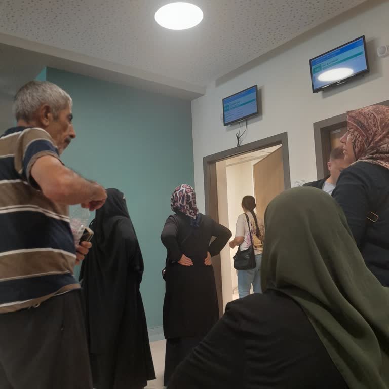 Uzun Bekleme Süresi Ve Doktor Yokluğu Sebebiyle Mağduriyet