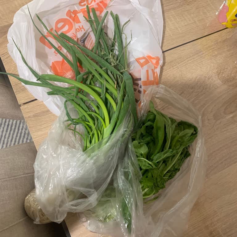 Migros Hemen'de Taze Soğan Ve Roka Bozulmuş, Ücret İadesi Talebi