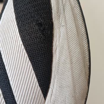 Adidas Spor Ayakkabısının Kısa Sürede Yırtılması Ve Mağazanın Değişim Reddi