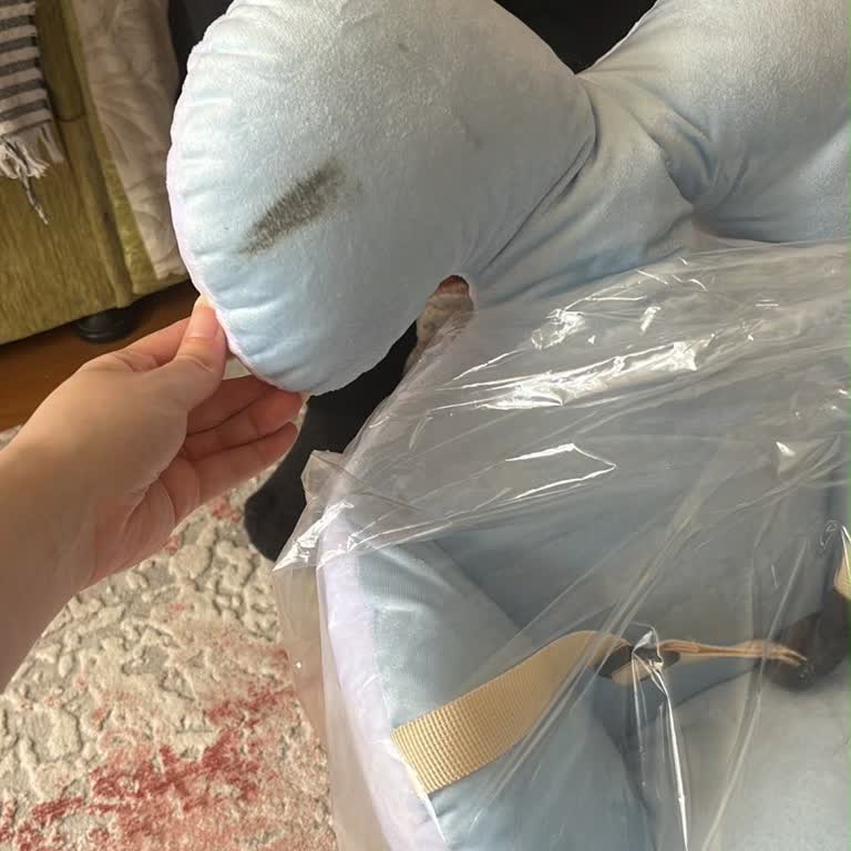 Sıfır Olması Gereken Bebek Ürünü Kirli Şekilde Teslim Edildi