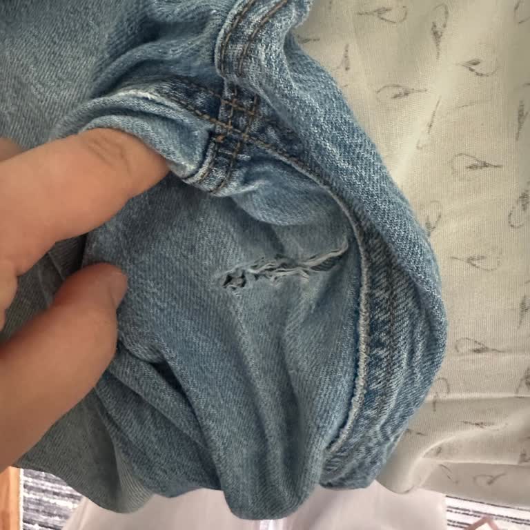 Kısa Sürede Yırtılan Stradivarius Pantolon İçin İade Reddi