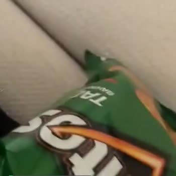 Doritos Gerçekten Cipsin İçinden Saç Çıktı Bildiğiniz Beyaz