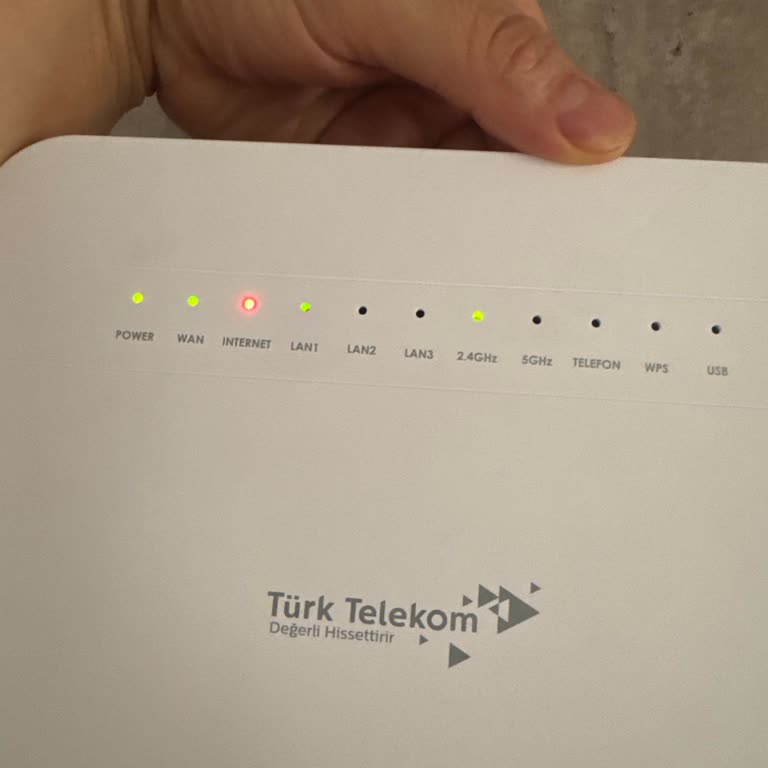 İnternet Kesintisi Ve Müşteri Hizmetlerinin İlgisiz Tutumu Aileyi Mağdur Ediyor