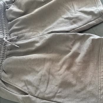 Reebok Şortta Hızlı Renk Solması Ve Değişim Talebi