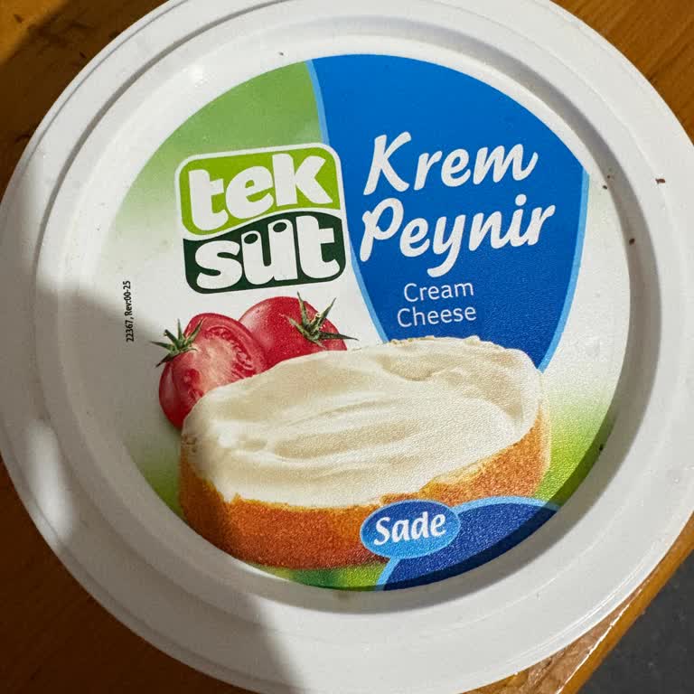 Teksüt Krem Peynirinde Bozulmuş Renk Ve Zehir Gibi Koku Sağlık Riski