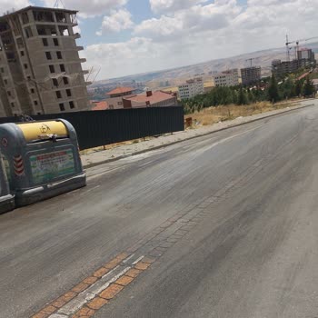 Konteyner Çöp Kokusundan Kaynaklanan Sürekli Kirlilik Siteyi Rahatsız Ediyor