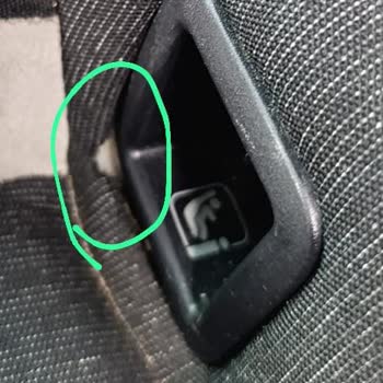 Skoda Kamiq Konsol Tuşlarındaki Çatlaklar Ve Diğer Defektler İçin Garanti Kapsamında Çözüm Talebi