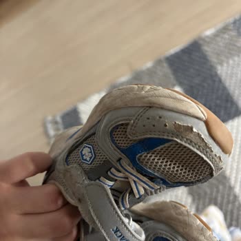 Bebek Ayakkabısı 1 Ayda Yıprandı Ve Mağaza İade Sunmadı