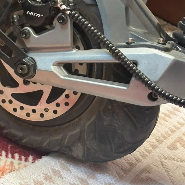 Onvo Scooter'ta Hızlı Lastik Bozulması Ve Garanti Dışı Ücretlendirme