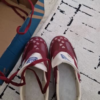Yanlış Ve Görsele Uymayan Ayakkabılar, İade Talebine Cevap Gelmedi