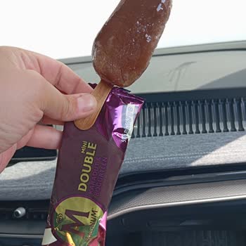 City Gross'tan Aldığım Magnum Mini Double Dondurmaları Eridi Ve Tekrar Donmuş, Tüketilemez