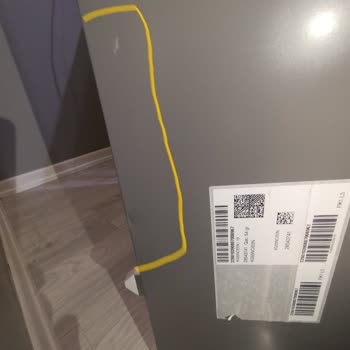 Teslim Edilen Buzdolabındaki Darbe Ve Çizikler İçin Değişim Talebi