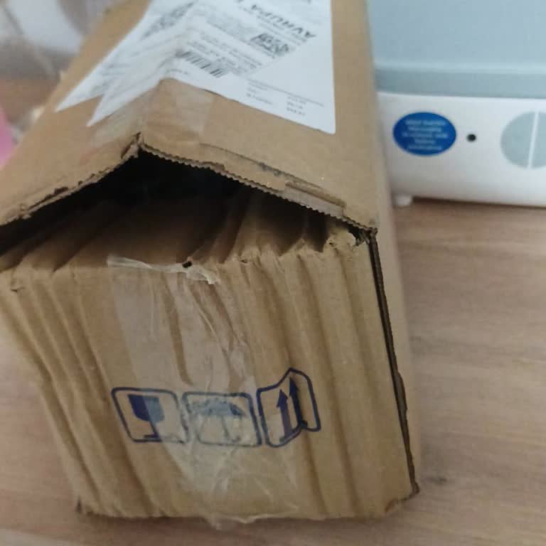 Koli Açık, Yırtık Ve Ürünler Dağınık Geldi: Paketsiz Gönderim Şikayetim