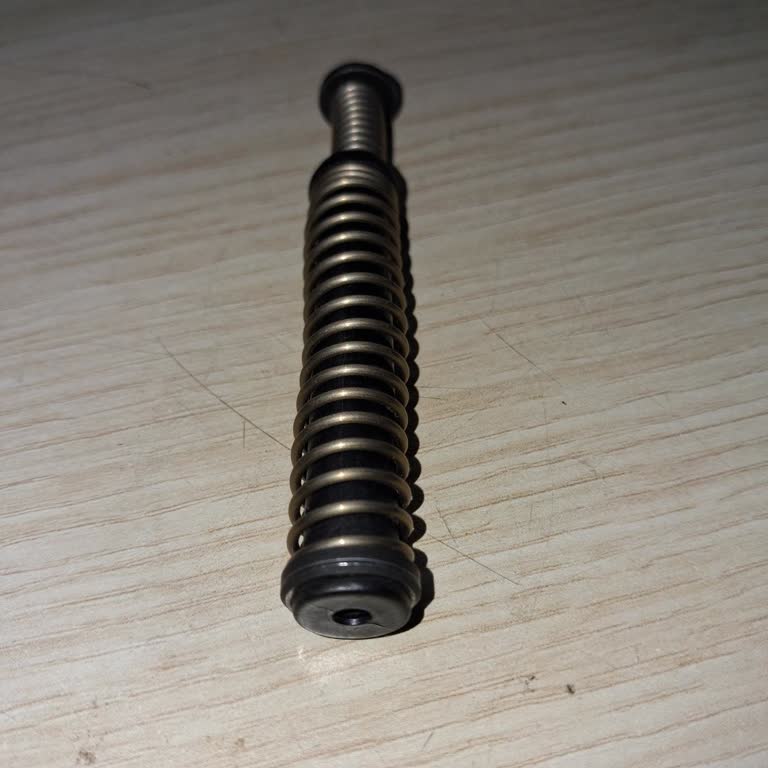 Silahımda Plastik İcra Yay Kılavuzu Metal Olmalı