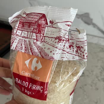 Carrefour Mağazası'nda Baldo Pirinçinde Kurtlar
