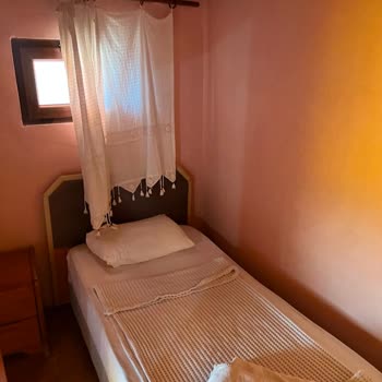 Club Gültur Son Derece Bakımsız Ve Güvensiz Bir Tesis