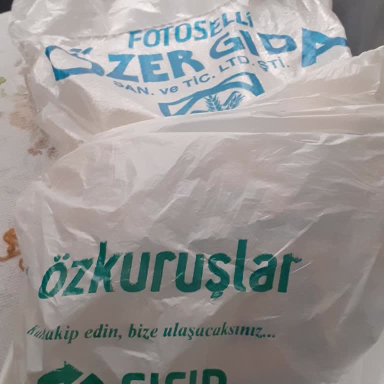Kasada Pirinç Torbasını Fırlatan Personelin Saygısız Davranışı