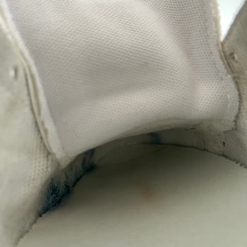 Üretim Hatası Yaratan Puma Sneaker’da Boya Verdi, FLO Destek Sunmadı