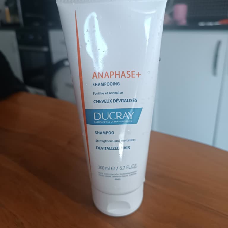 Ducray Anaphase Shampoo Triggers Increased Hair Loss After One Month of Use