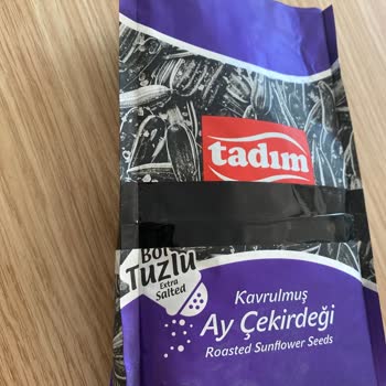 Açılmış Ve Bozulmuş Çekirdek Paketi: Hijyen Ve Sağlık İhlali