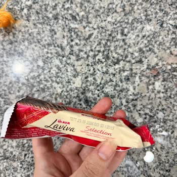 Sivrihisar Şok Market Ürününün İçinde Kurt Bulundu