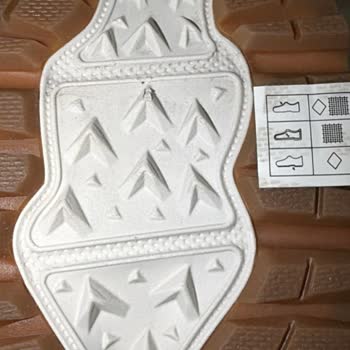Skechers Web Sitesinden Sıfır Olmayan Ayakkabı Teslim Edildi