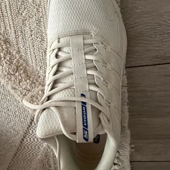 Skechers Web Sitesinden Sıfır Olmayan Ayakkabı Teslim Edildi