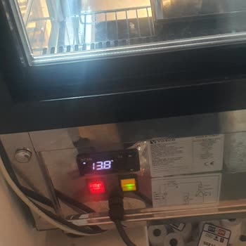 Soğutma Sorunu Yaşayan Vosco Göstergeli Dolaba İade Ve Değişim Talebi