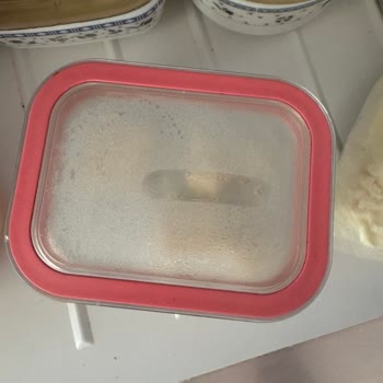 Beko Buzdolabı Sürekli Buz Kırma Sesi Ve Yoğun Buğulanma Nedeniyle Değişim Talebi