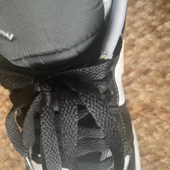 Nike Jordan Ayakkabısında 40 Gün İçinde Yırtılma Ve Boya Aksaması, Ücret İadesi Veya Değişim Talebi