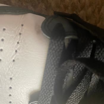 Nike Jordan Ayakkabısında 40 Gün İçinde Yırtılma Ve Boya Aksaması, Ücret İadesi Veya Değişim Talebi