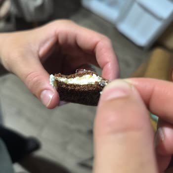 Saç Kılı Bulunan Kinder Süt Dilimi Ürünün Hijyen Sorunu