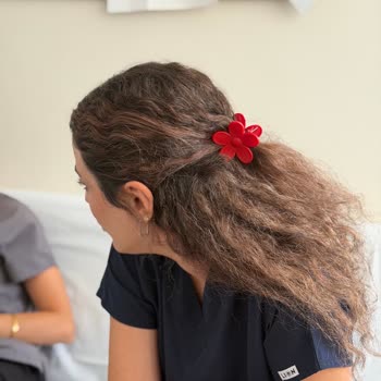 Venom Kuaför'de Saç Renk İşlemi Sonrası Aşırı Yıpranma Ve Renk Uyuşmazlığı