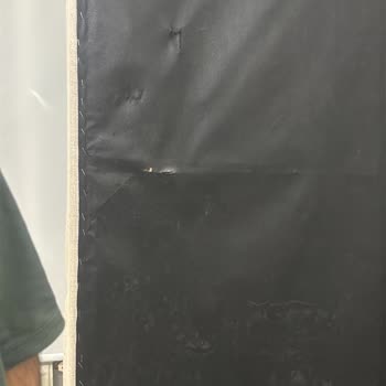 Eksik Ayaklar Ve Yırtık Astar Nedeniyle Vivense'de Mağduriyet