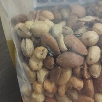 Çok Al Karışık Kuruyemiş Paketi Böcek Kirliliği Ve Sağlık Endişesiyle İade Talebi