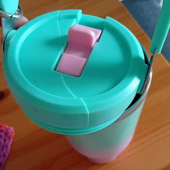 Miniso Refuses Refund for Defective Barbie Water Bottle With Repeatedly Broken Lid
