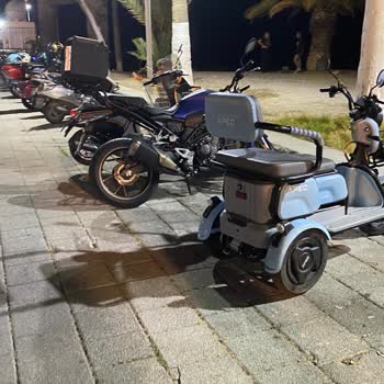 Çarşıda Motorlu Araçların Hız Sınırını Aşması Ve Zabıta Denetimsizliği