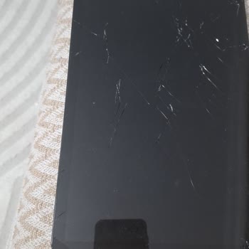 Samsung Galaxy Tab A9 Ekranının Kendiliğinden Çatlaması Garanti Dışında Tutuluyor