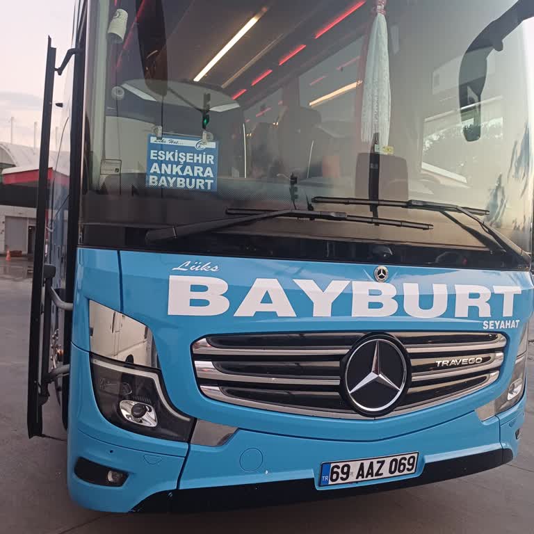Şoför Ve Muavinin Hararetli Konuşması Yolcuyu Güvensiz Bıraktı