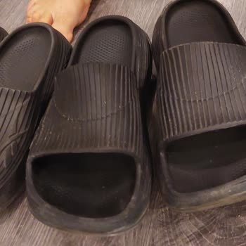 Reebok DMX Terliklerde Hızlı Küçülme Ve Şekil Bozulması