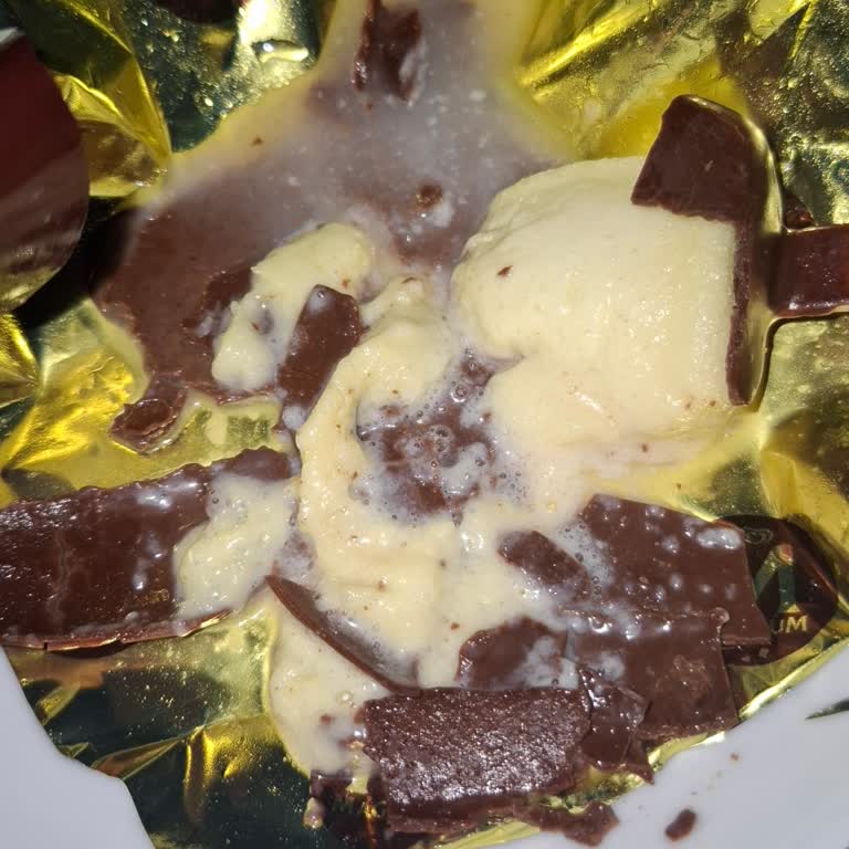 Bozuk Magnum Mini Dondurma Ve Gıda Güvenliği Şikayeti