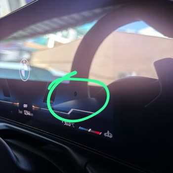BMW Yetkili Serviste Koruma Filmindeki İşçilik Hataları Ve Ekran Hasarı